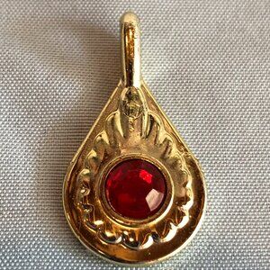 FAUX Gold Tone Plastic FAUX Ruby Doll Necklace Pendant #F74